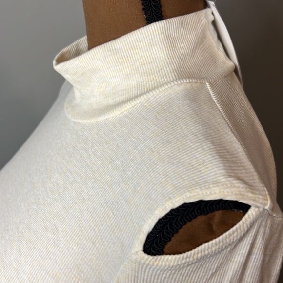LNA Cream Thermal Top Size Small. Has Cute Slight Cold Shoulder Peek NWT - Picture 2 of 6